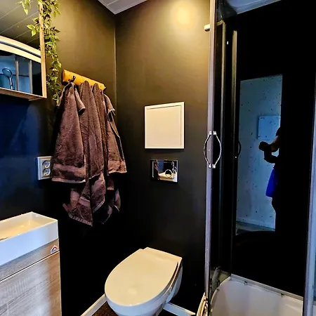 Cofy Rentals - Near-Centrally Located, Quiet District, Air-Conditioning, Free Parking, 24-7 Express Check-In-Out, Close To Nature, Everything You Need For Living! Tartu Exterior photo