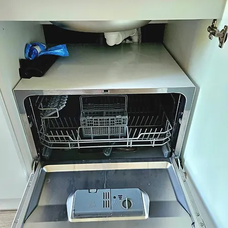 Cofy Rentals - Near-Centrally Located, Quiet District, Air-Conditioning, Free Parking, 24-7 Express Check-In-Out, Close To Nature, Everything You Need For Living! Tartu Room photo