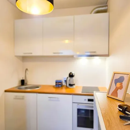 Cofy Rentals - Near-Centrally Located, Quiet District, Air-Conditioning, Free Parking, 24-7 Express Check-In-Out, Close To Nature, Everything You Need For Living! Tartu Room photo