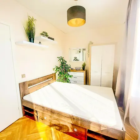 Cofy Rentals - Near-Centrally Located, Quiet District, Air-Conditioning, Free Parking, 24-7 Express Check-In-Out, Close To Nature, Everything You Need For Living! Tartu Exterior photo