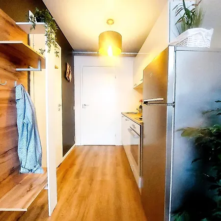 Cofy Rentals - Near-Centrally Located, Quiet District, Air-Conditioning, Free Parking, 24-7 Express Check-In-Out, Close To Nature, Everything You Need For Living! Tartu Room photo