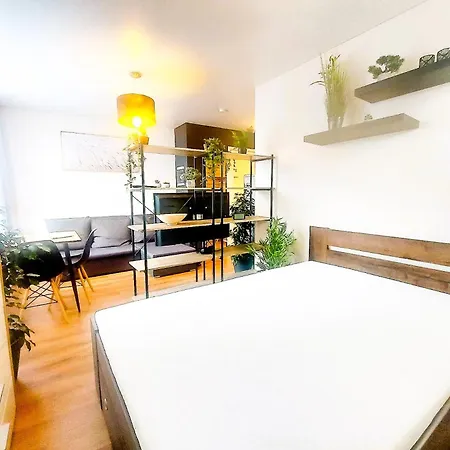 Cofy Rentals - Near-Centrally Located, Quiet District, Air-Conditioning, Free Parking, 24-7 Express Check-In-Out, Close To Nature, Everything You Need For Living! Tartu Room photo