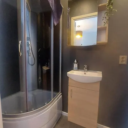 Cofy Rentals - Near-Centrally Located, Quiet District, Air-Conditioning, Free Parking, 24-7 Express Check-In-Out, Close To Nature, Everything You Need For Living! Tartu Room photo