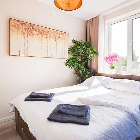 Cofy Rentals - Near-Centrally Located, Quiet District, Air-Conditioning, Free Parking, 24-7 Express Check-In-Out, Close To Nature, Everything You Need For Living! Tartu Exterior photo