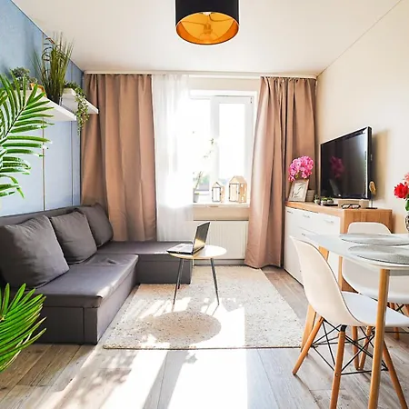 Cofy Rentals - Near-Centrally Located, Quiet District, Air-Conditioning, Free Parking, 24-7 Express Check-In-Out, Close To Nature, Everything You Need For Living! Tartu Exterior photo