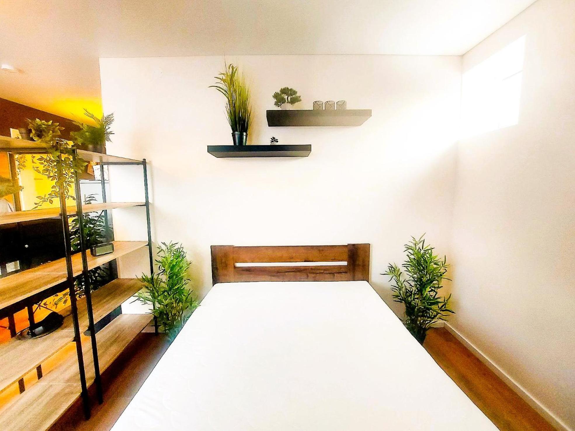 Apartment Cofy - Near-centrally Located, Quiet District, Air-conditioning, Free Parking, 24-7 Express Check-in-out, Close To Nature, Everything Need For Living!
