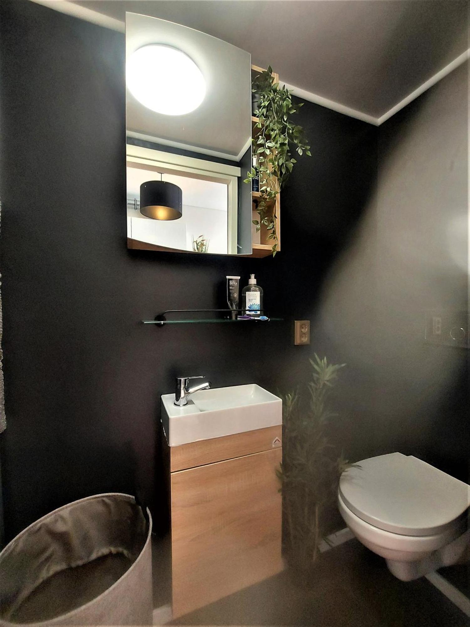 Apartment Cofy - Near-centrally Located, Quiet District, Air-conditioning, Free Parking, 24-7 Express Check-in-out, Close To Nature, Everything Need For Living! Tartu