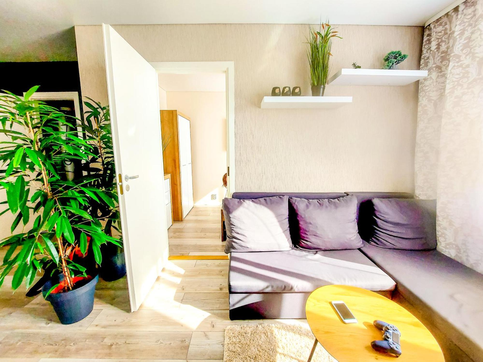 Cofy - Near-centrally Located, Quiet District, Air-conditioning, Free Parking, 24-7 Express Check-in-out, Close To Nature, Everything Need For Living! Tartu