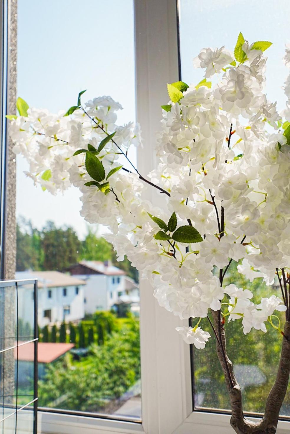 Cofy - Near-centrally Located, Quiet District, Air-conditioning, Free Parking, 24-7 Express Check-in-out, Close To Nature, Everything Need For Living! *